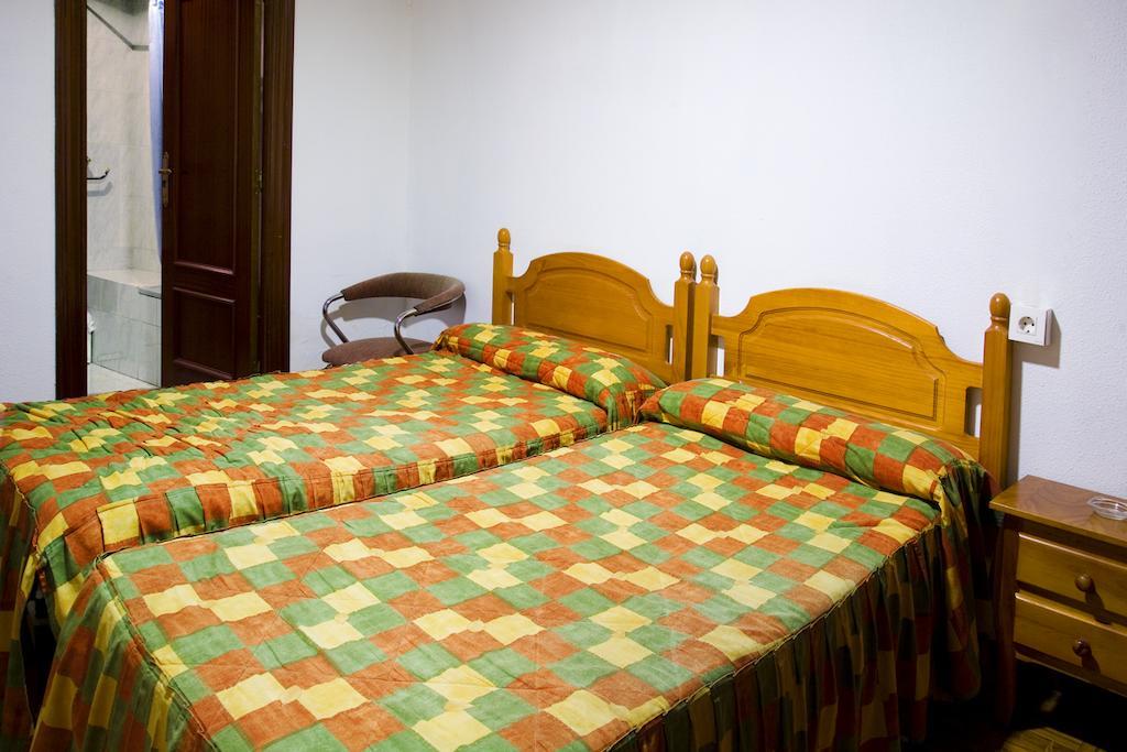 Hostal Temino Burgos Ruang foto