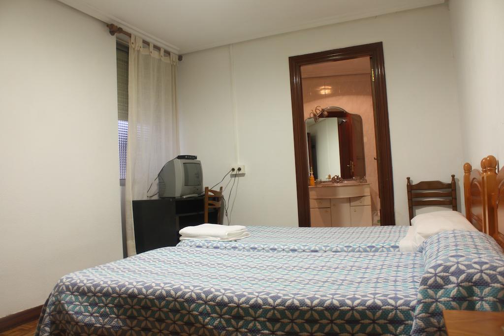 Hostal Temino Burgos Ruang foto