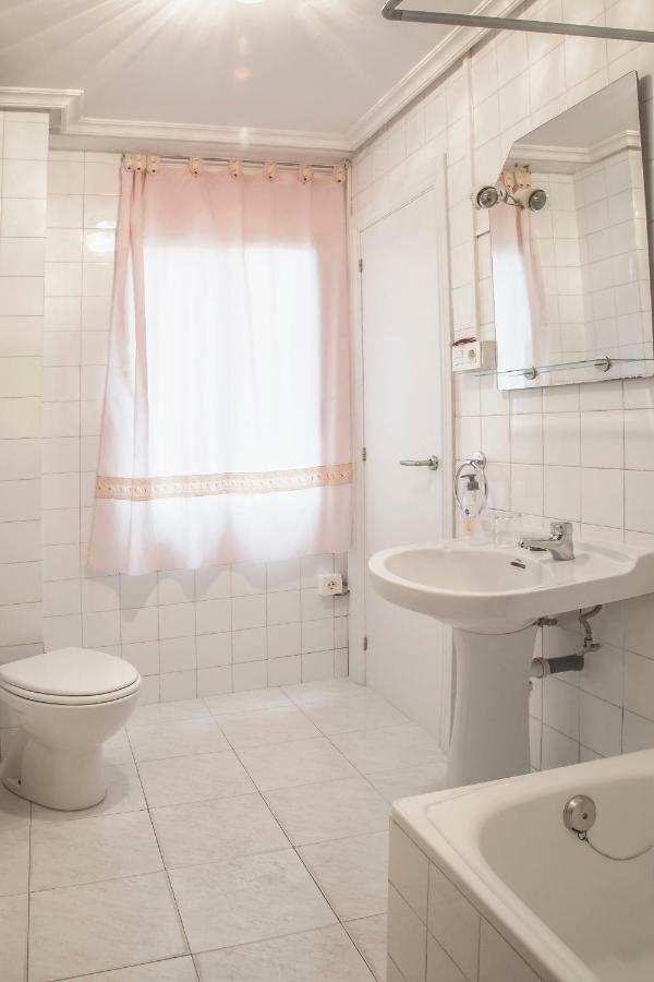 Hostal Temino Burgos Bagian luar foto